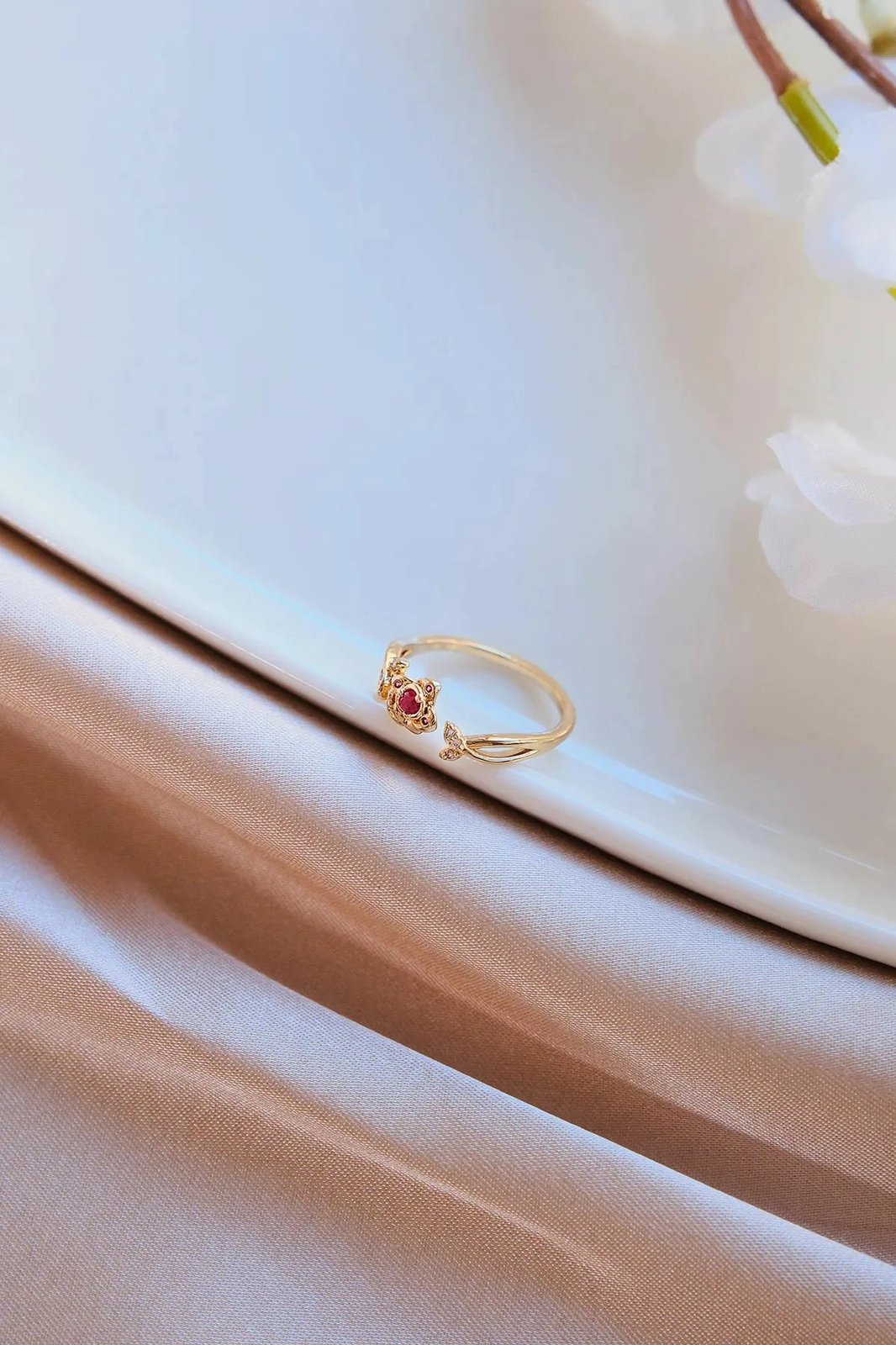 Unazë prej bronzi, gur zirkon, ngjyrë ari, Jumeon