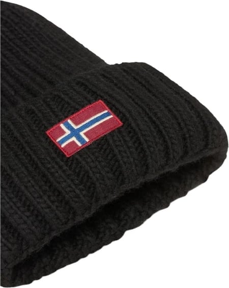 Kapelë Napapijri femra, e zezë