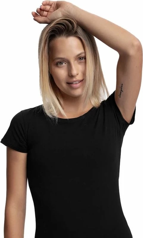 Maicë për femra 4F, e zezë