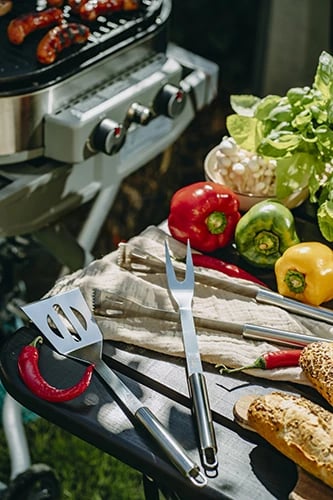Set vegla grilli, Adler AD 6730, çelik inox 420 me doreza 410, 3 pjesë me etui, argjendtë