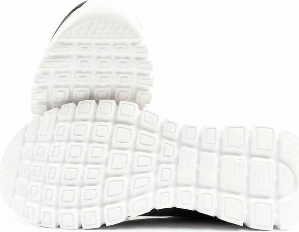 Atlete për femra Skechers, të zeza