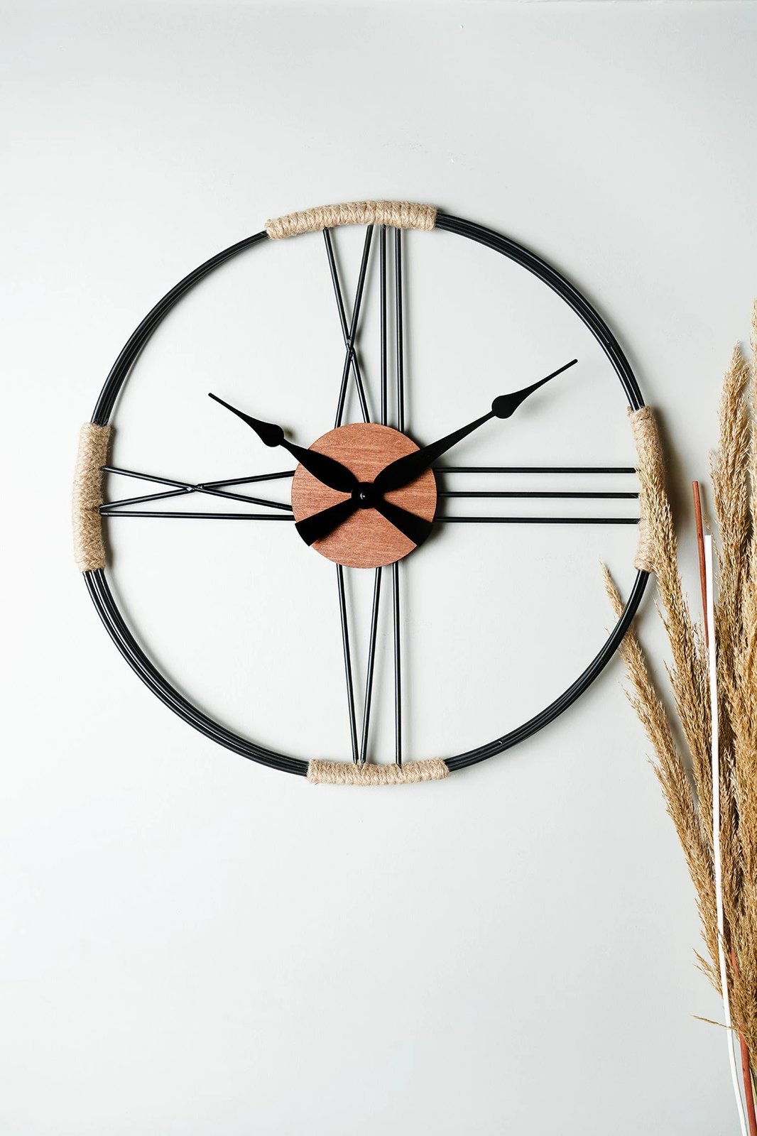 Orë muri dekorative metalike Wallity, Mia60, ngjyrë arre dhe e zezë