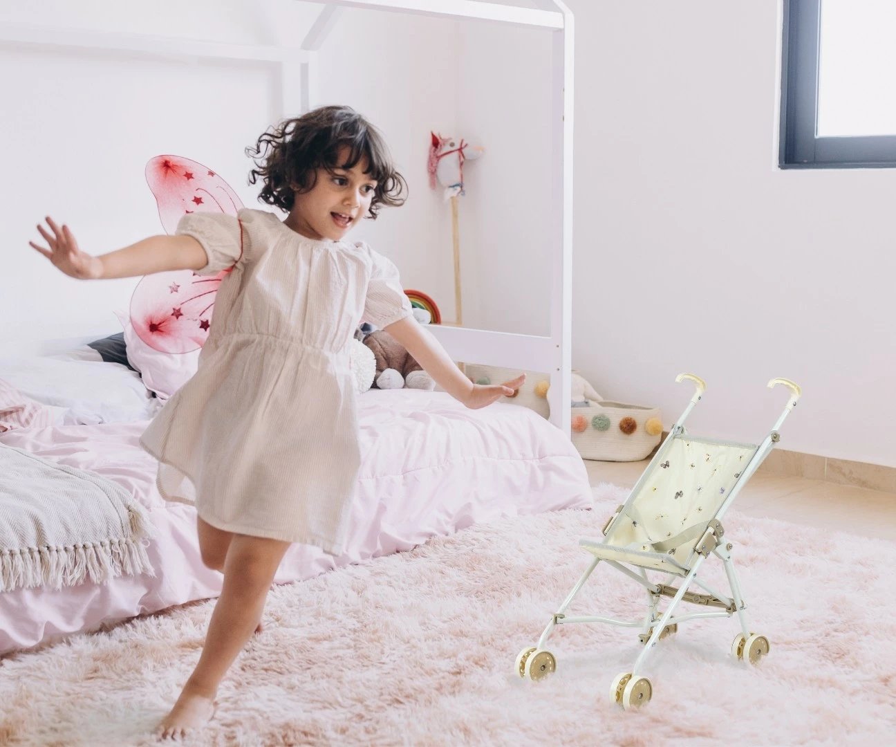 Karrocë lodër për kukulla Milly Mally Julia Nature, krem dekorative