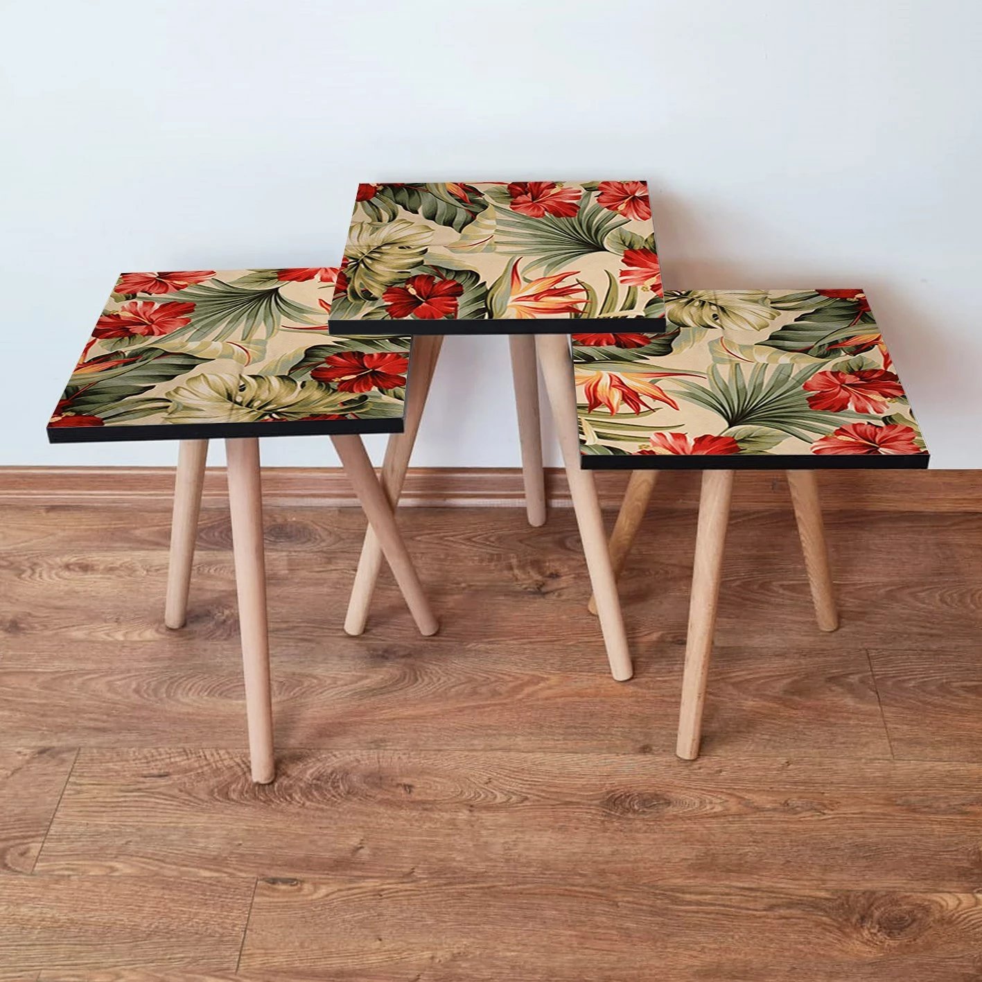 Set tavolinash ndihmëse, 3 copë, Skye Decor, 3Shp205, ngjyrë bezhë, e kuqe, e gjelbër