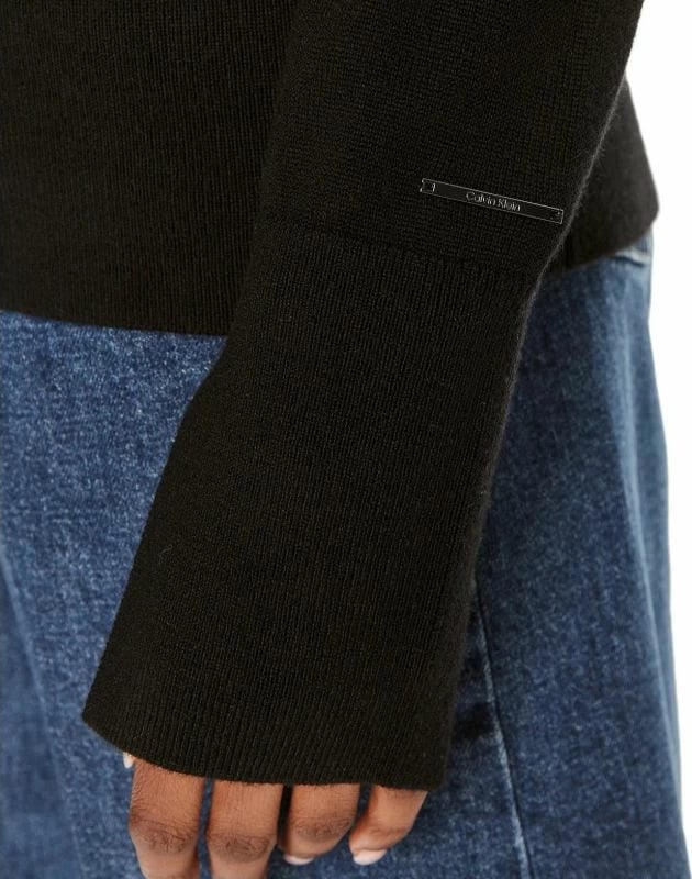 Xhemper femra Calvin Klein, i zi