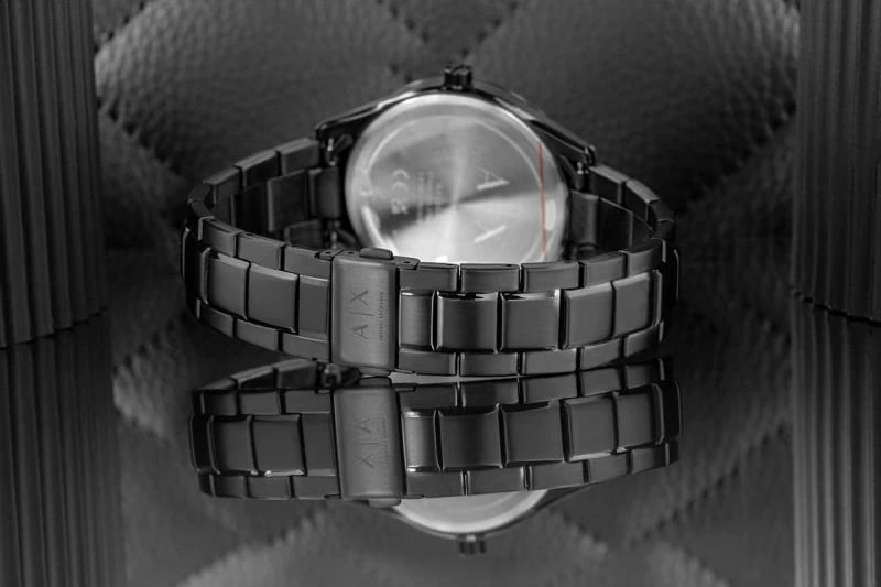 Orë dore për meshkuj Armani Exchange, e zezë