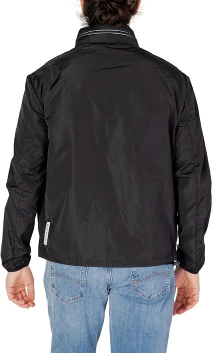 Xhakete për meshkuj Armani Exchange, e zezë