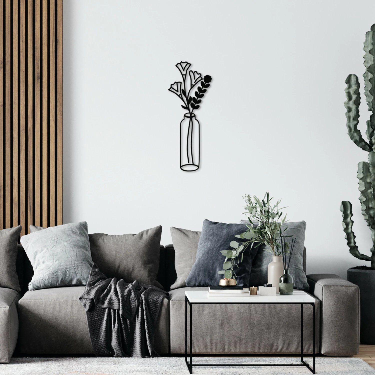 Dekor metalik për mur, lule në vazo, Wallity, ngjyrë e zezë, 24x60cm