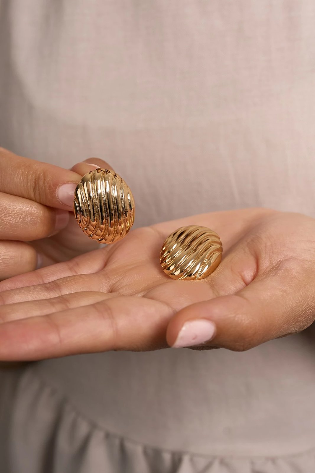 Vathë metalik Elika, ngjyrë ari, ELKGC68330