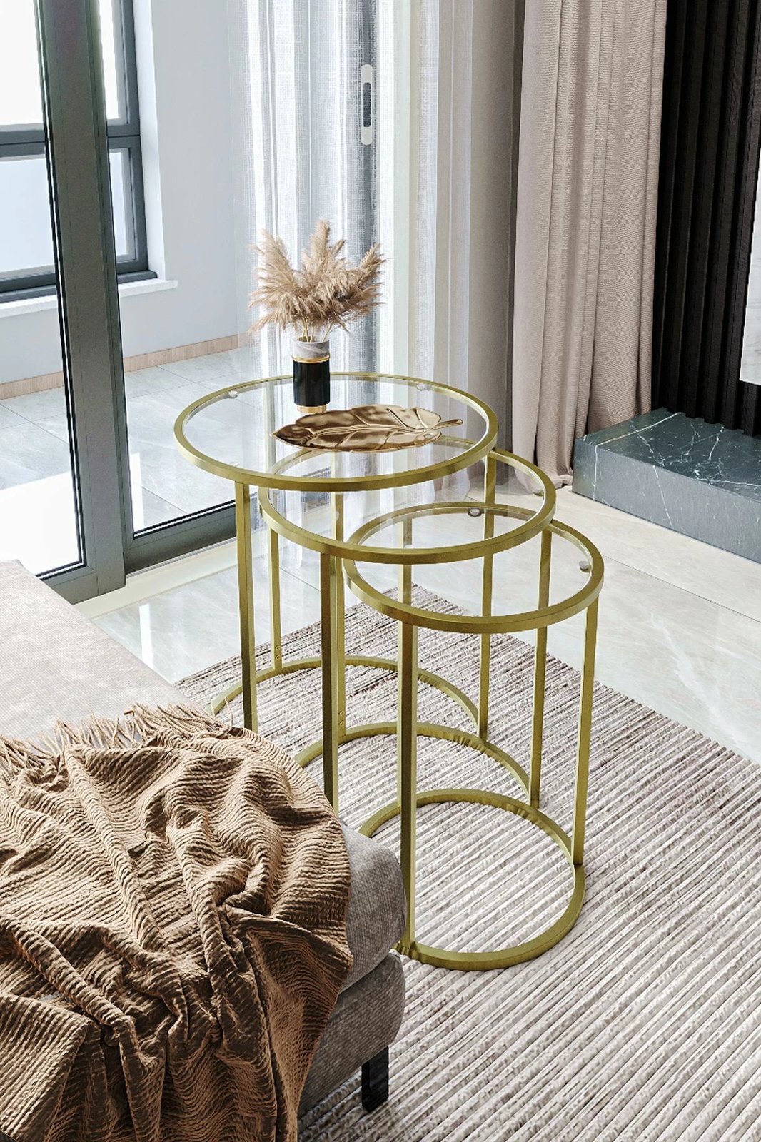 Set tavolinash të vogla, 3 copë, Hanah Home Alya, ngjyrë ari, xham transparent