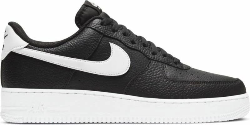 Atlete për meshkuj Nike Air Force 1, të zeza dhe të bardha