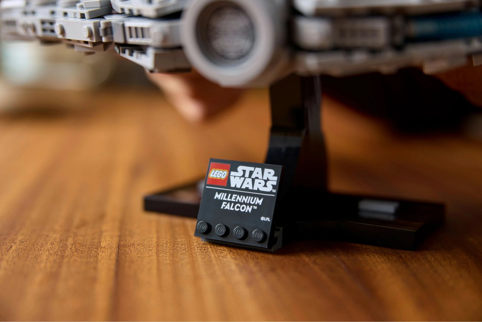 Set ndërtimi LEGO Millennium Falcon, 18 vjet, Plastik, 921 pjesë, shumëngjyrësh Set ndërtimi LEGO Millennium Falcon, 18 vjet, Plastik, 921 pjesë, shumëngjyrësh