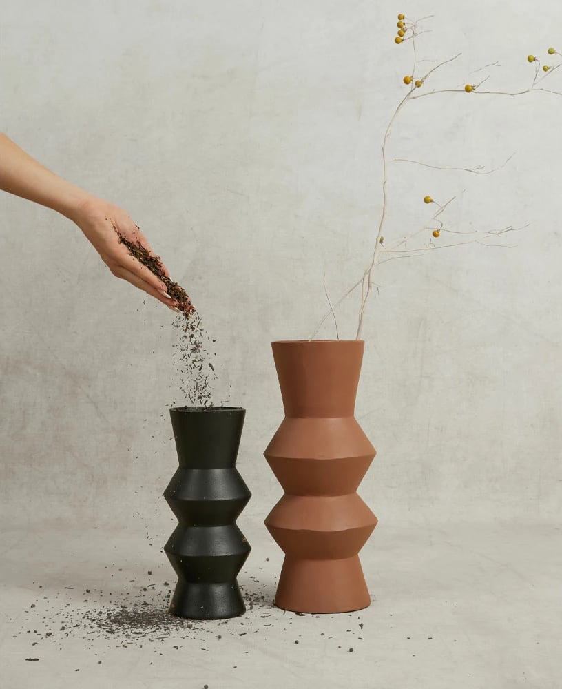 Vazo Formas, alumin, ngjyrë terrakote, 14x14x33cm