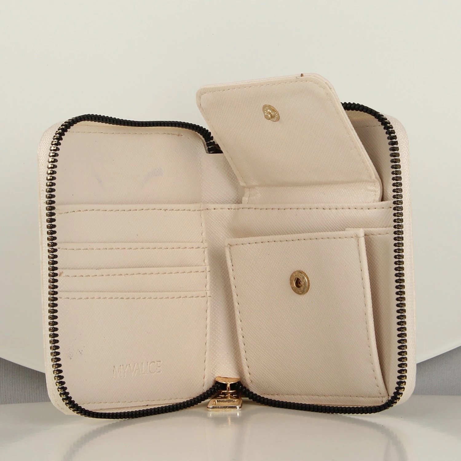 Portofol lëkure, ngjyrë bezhë, Zoozie Bags, 11.5x10.5cm