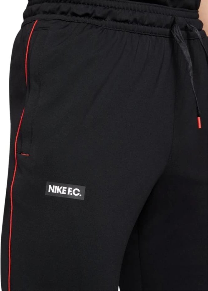 Pantallona sportive Nike për meshkuj, të zeza