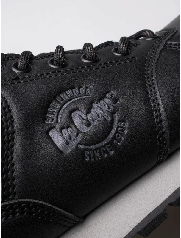 Këpucë Lee Cooper për meshkuj, të zeza