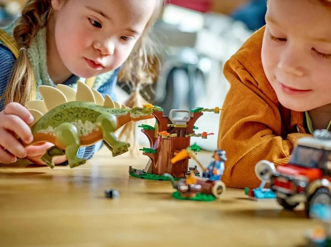 Set ndërtimi LEGO Jurassic World 76965 Dinosafari: Stegosaurus Discovery, 420 pjesë