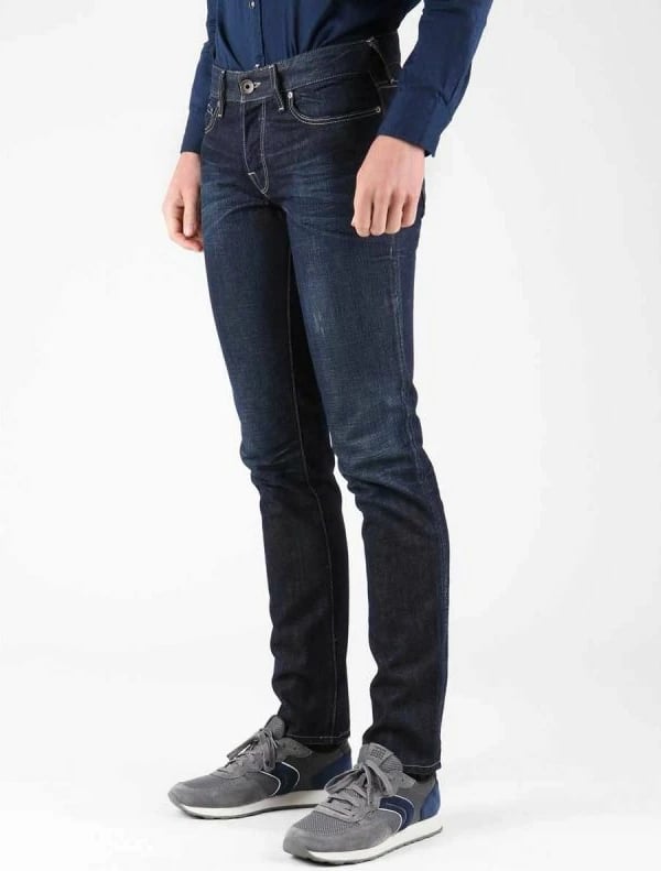 Jeans për meshkuj Guess