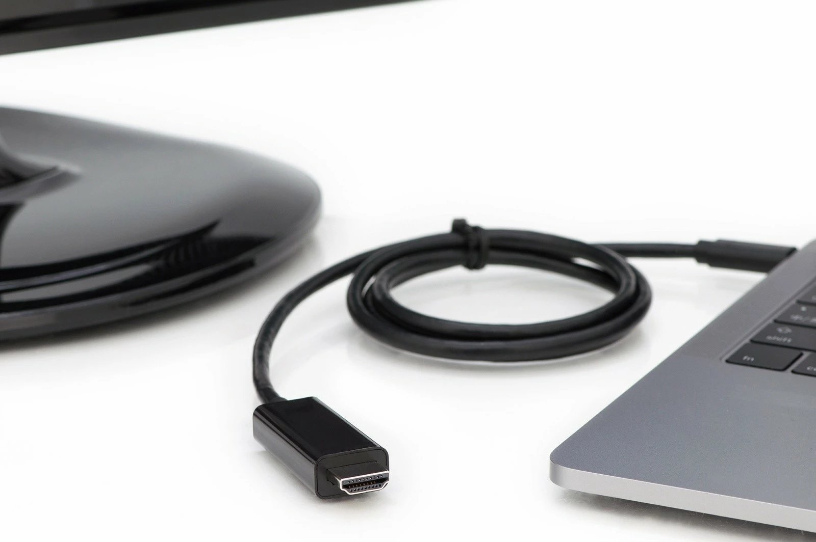 Kabllo Digitus USB Type-C në HDMI, 2m, 4K/60Hz, e zezë