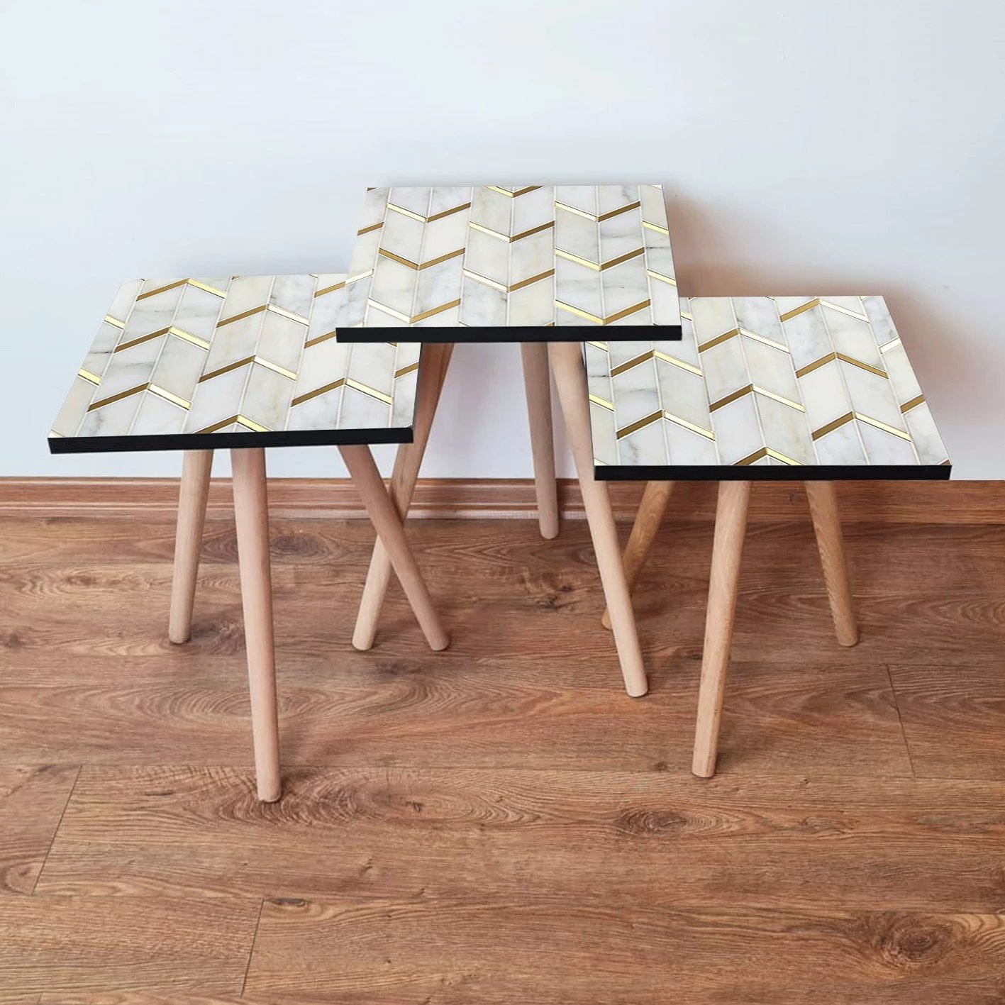 Set tavolinash të vendosshme, 3 copë, ngjyrë e bardhë dhe ari, Skye Decor, 3Shp273