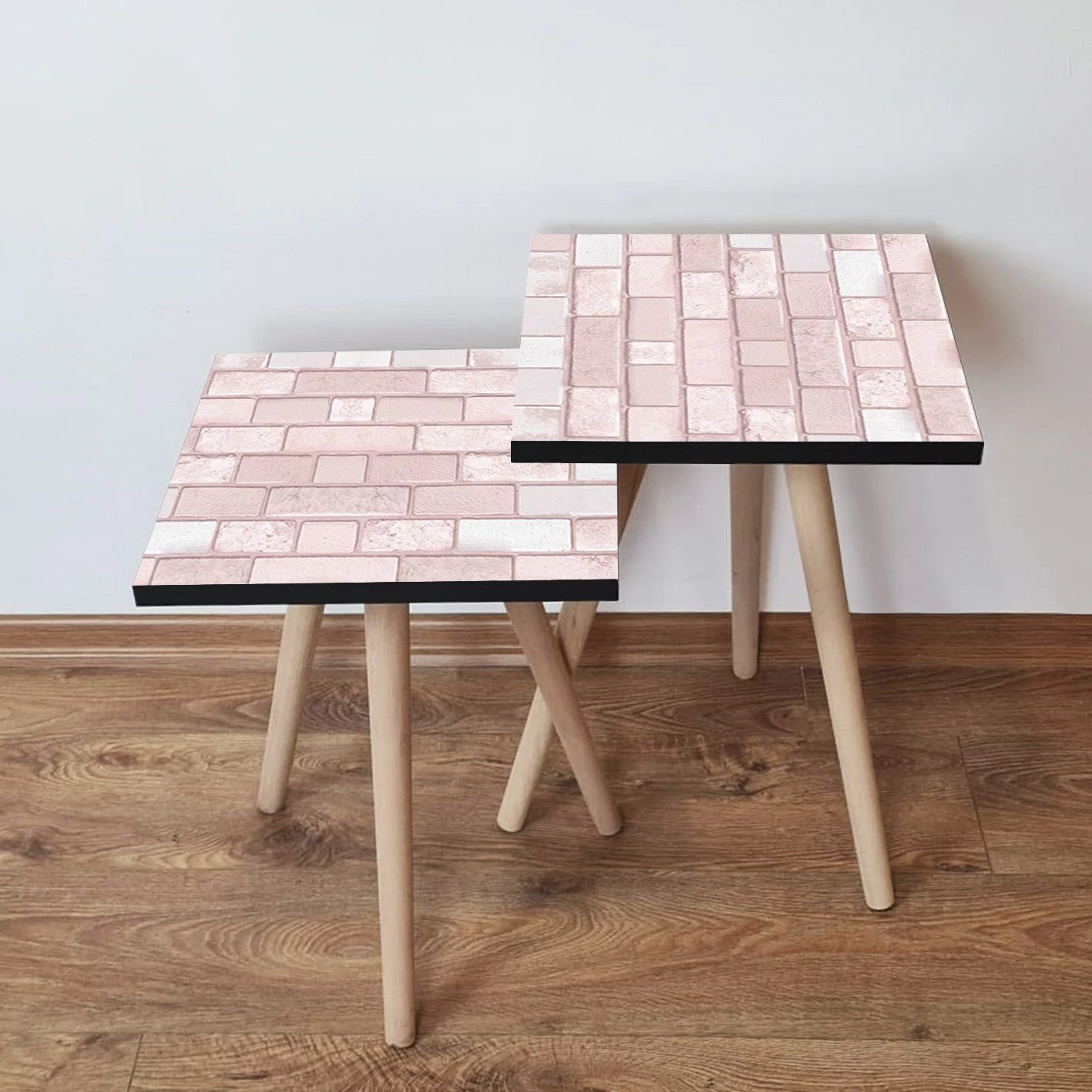 Set tavolina të vendosshme, ngjyrë rozë dhe e bardhë, Skye Decor, 2Shp316 (2 copë)