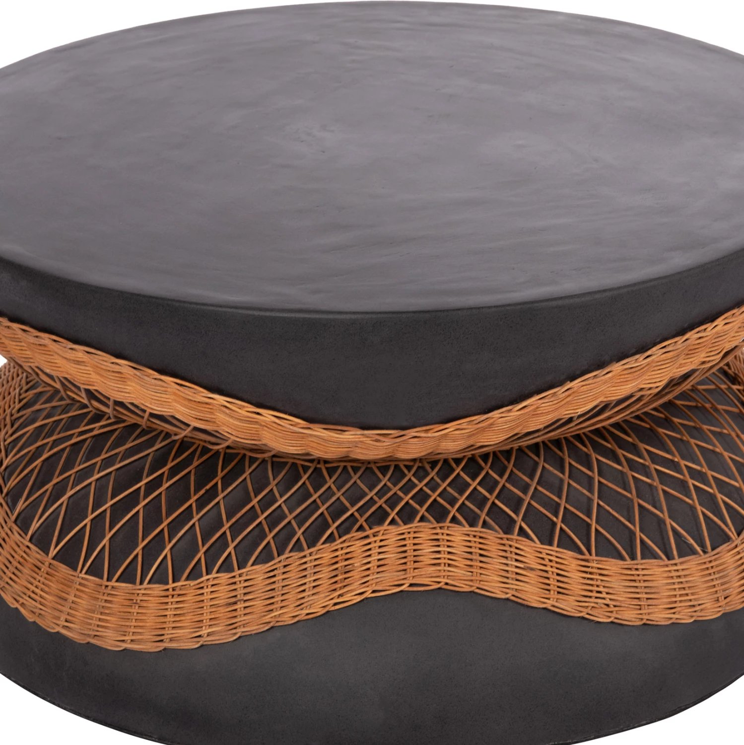 Tavolinë e ulët rrumbullake ANNA, fibër-cement, e zezë, ratan natyral, FH18157.01, 92x44.5cm