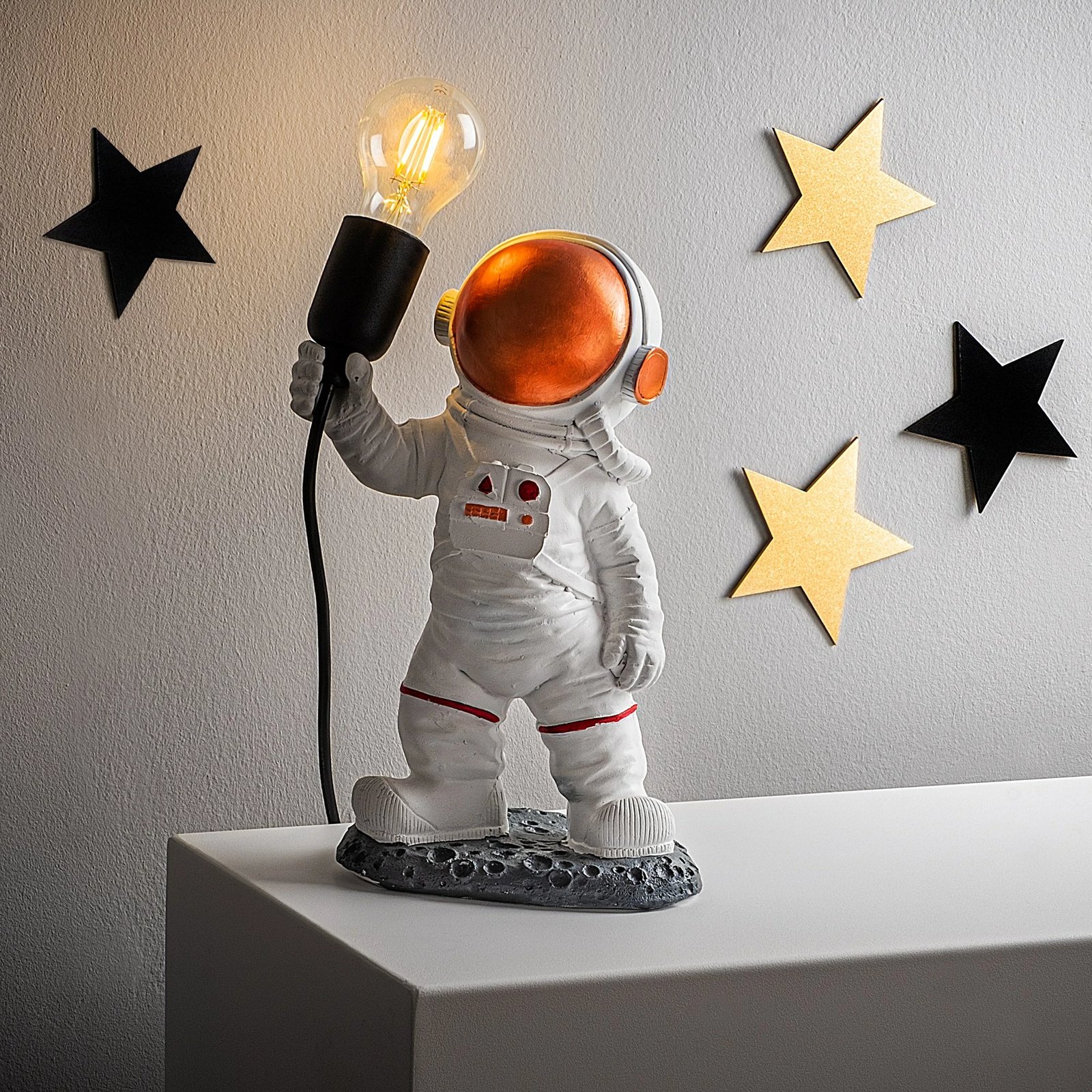 Llambë tavoline astronaut, shumëngjyrëshe, Opviq