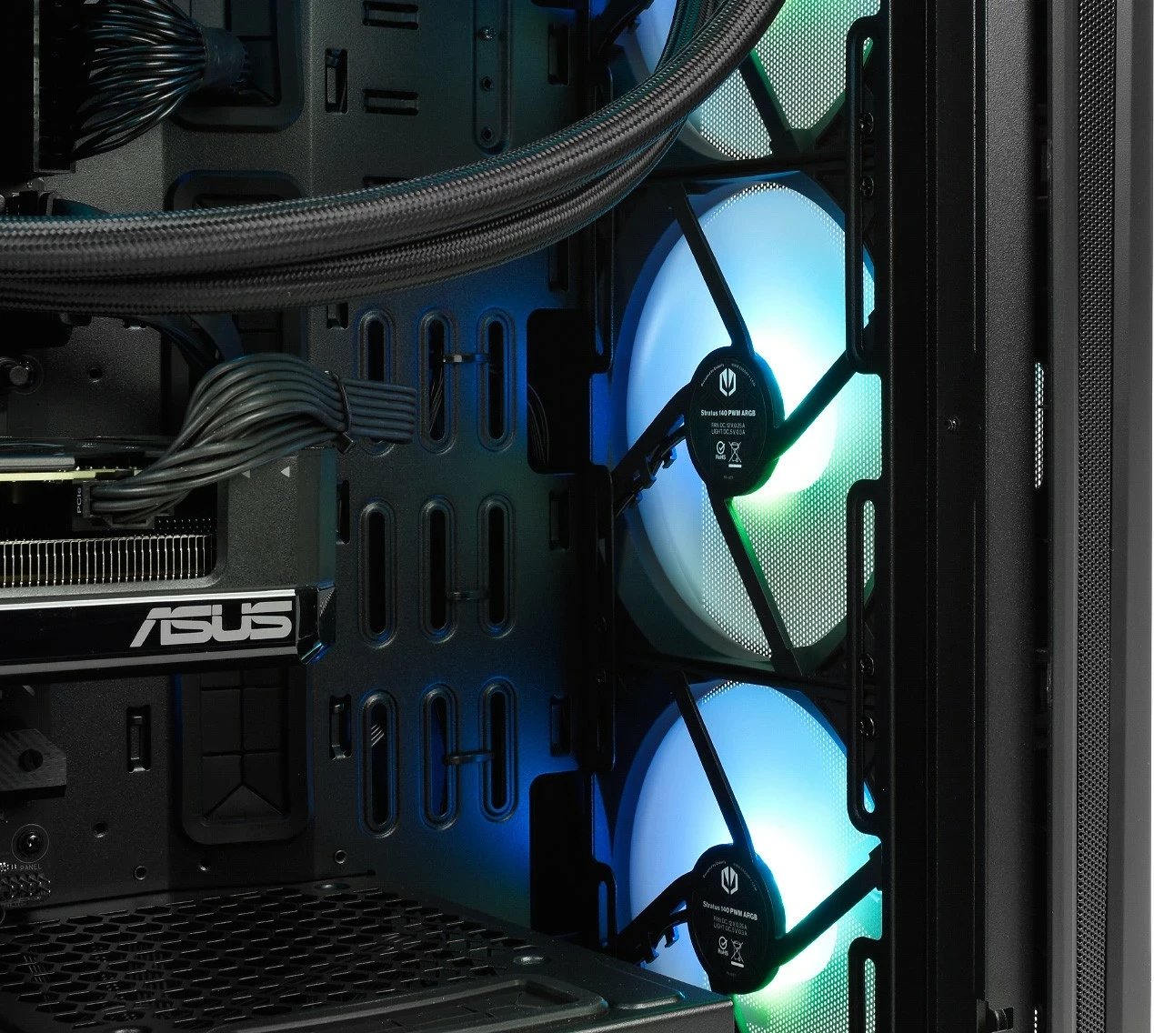 Komputronik Ultimate X714 i7 RTX 4070 Super 64GB 4TB+8TB W11 Pro e zezë