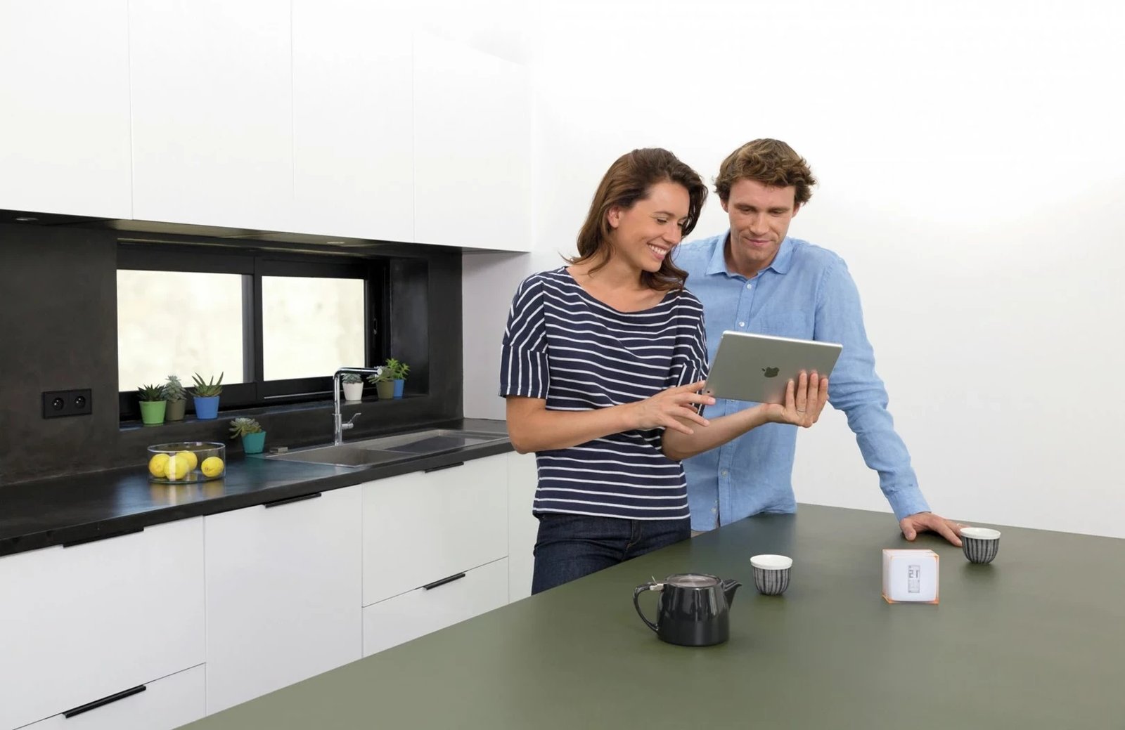 Termostat i mençur NETATMO NTH01-EN-EU, i bardhë