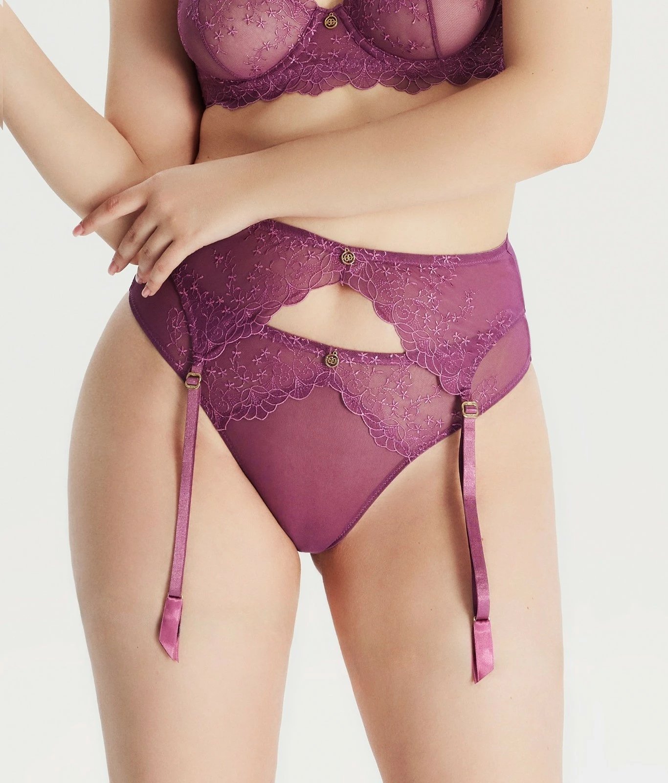 Garter i qëndisur Jumeon, vjollcë