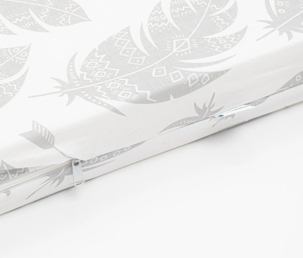 Dyshek shkumë për krevat bebe, New Baby, Standard, 120x60x6 cm, mbulesë pambuku e heqshme, model pupla, e bardhë