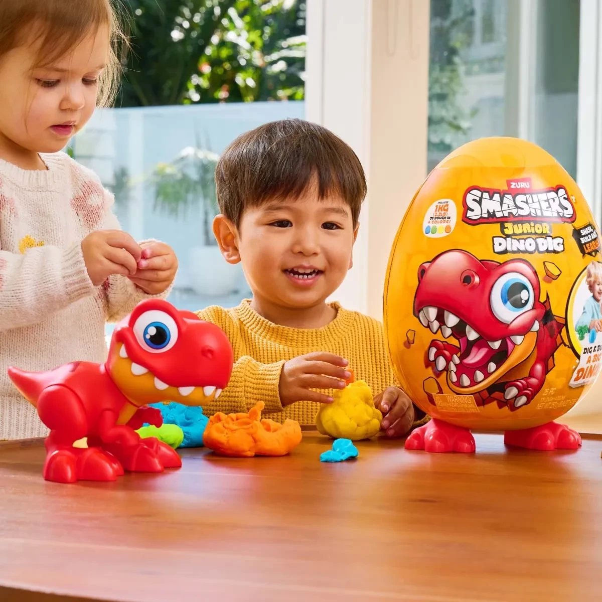 Smashers Junior Dino Dig Large Egg by ZURU (Styles Vary)