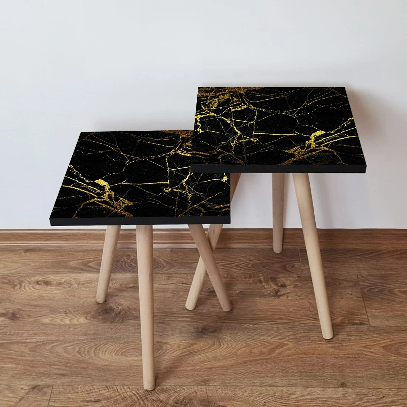 Set tavolinash ndihmëse, dy copë, ngjyrë e zezë dhe ari, Skye Decor, 2Shp444