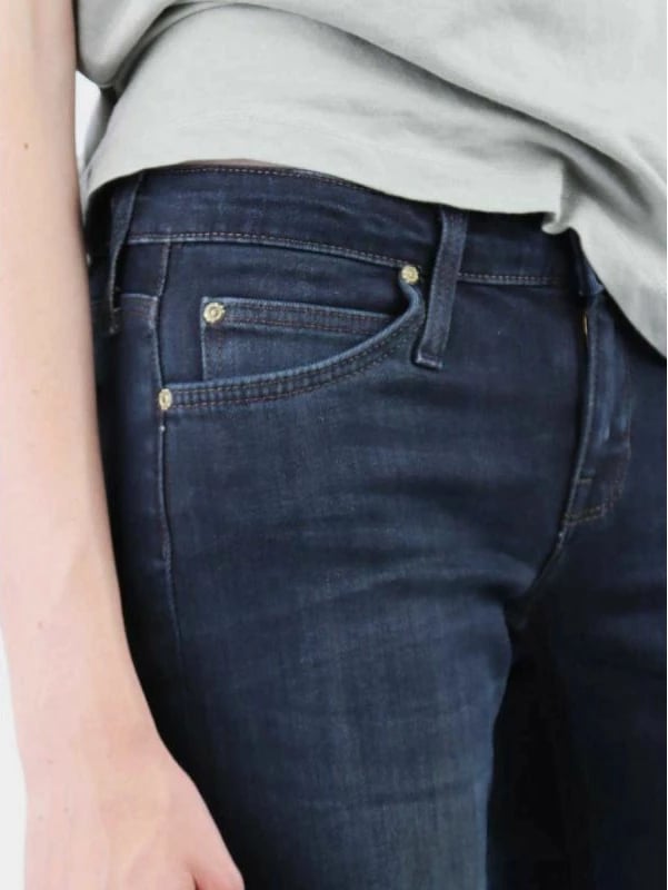 xhinse Lee për femra