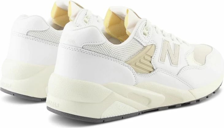 Atlete femra New Balance, të bardha