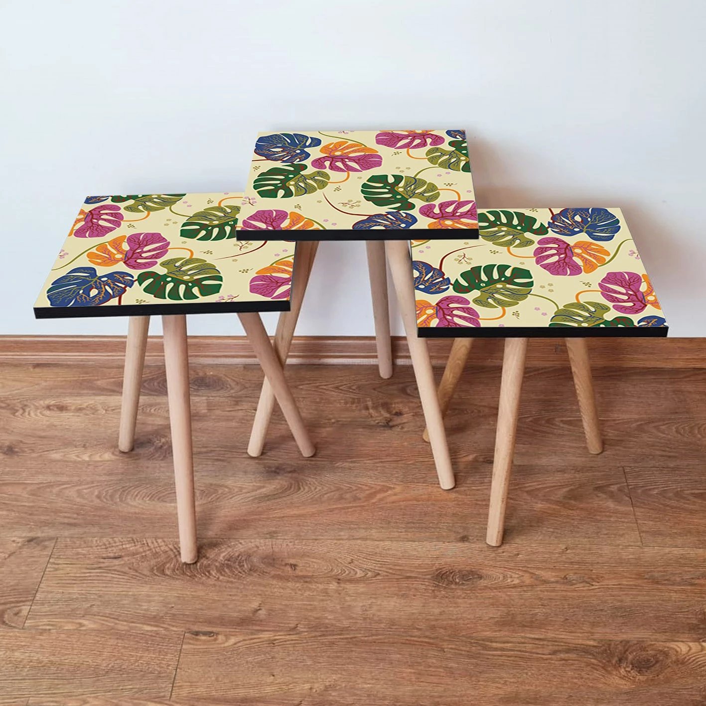 Set tavolinash ndihmëse, shumëngjyrëshe, Skye Decor, 3Shp139, 3 copë