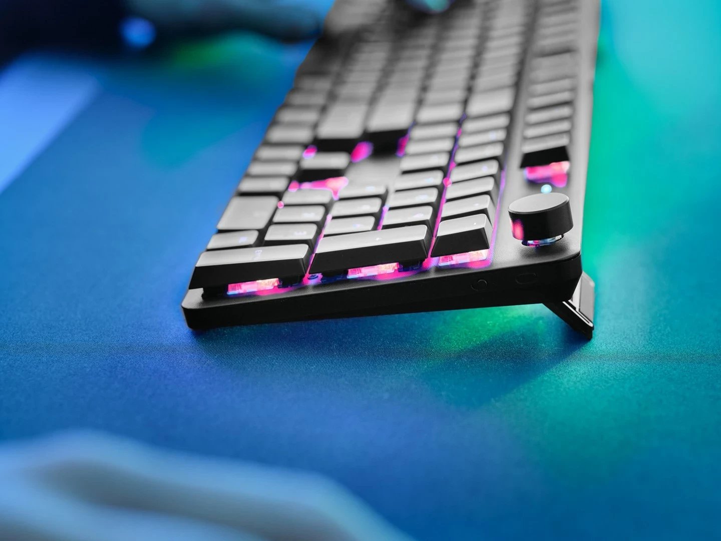 Tastierë Trust GXT 868 Torix, Gaming, USB + RF Wireless + Bluetooth, QWERTY, US English, E zezë