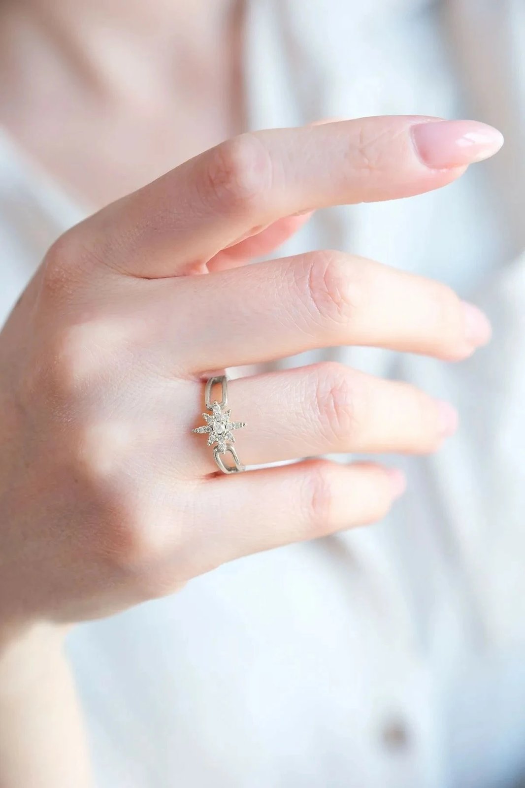 Unazë argjendi Jumeon, ngjyrë argjendi, me gur zirkoni, një madhësi