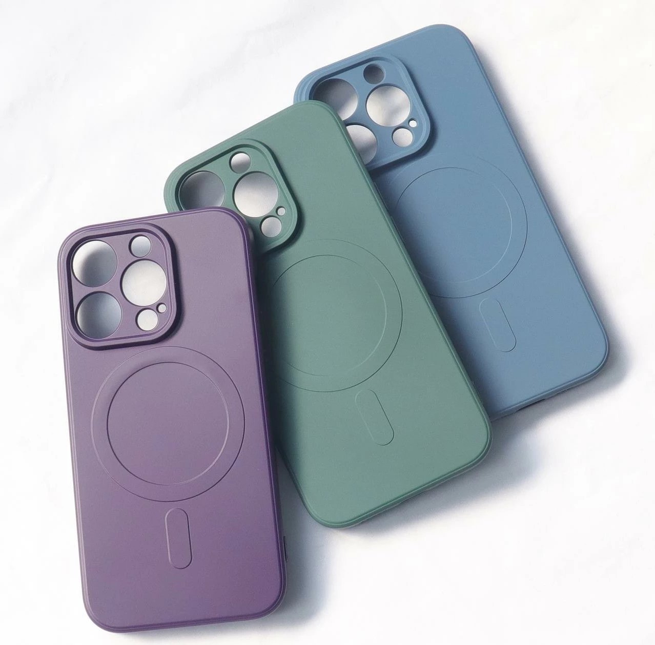 Mbështjellës silikon për iPhone 15 Plus Hurtel, MagSafe, Blu