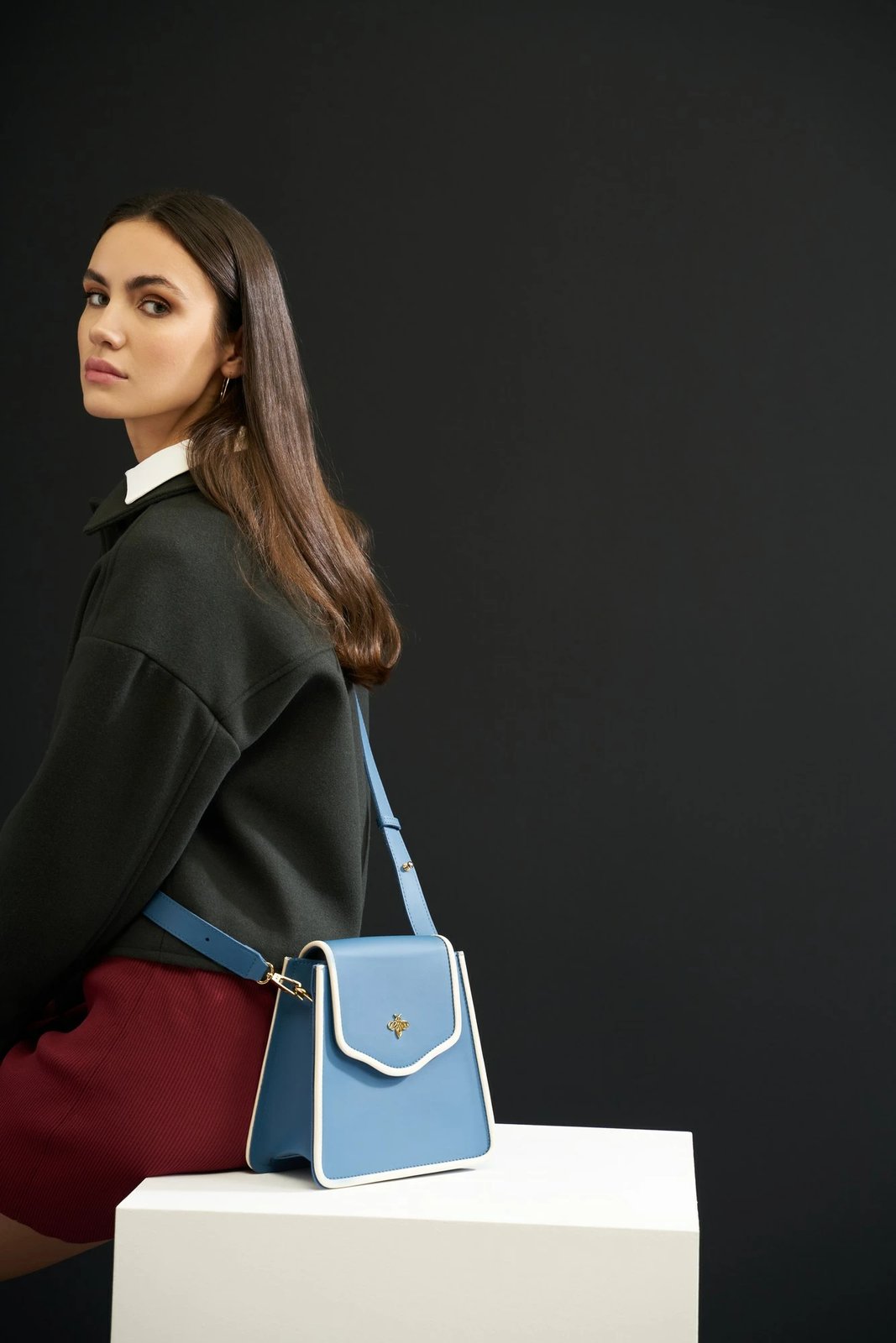 Çantë krahu Lucky Bees, 1248, ngjyrë kaltër-krem