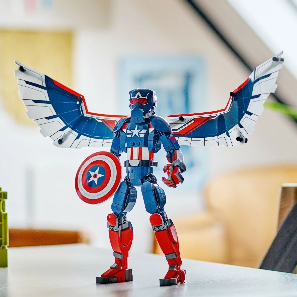 Set LEGO Marvel Super Heroes Captain America 76296, 359 pjesë, për fëmijë 8+, me krahë dhe mburojë, shumëngjyrësh