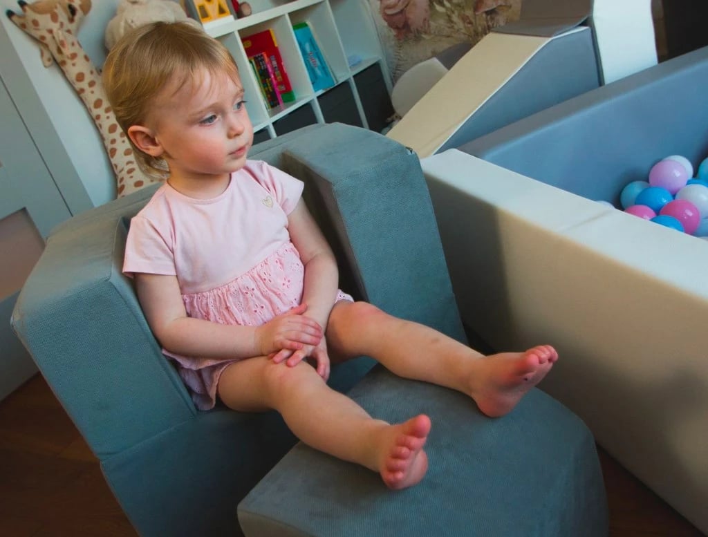 Karrige e palosshme për fëmijë, Vell, shkumë poliuretani, mbulesë me zinxhir e heqshme, shndërrohet në shezllon, deri 8 vjeç, kapuçino