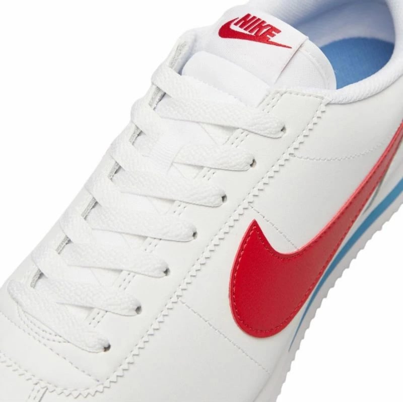 Atlete për meshkuj Nike, të bardha