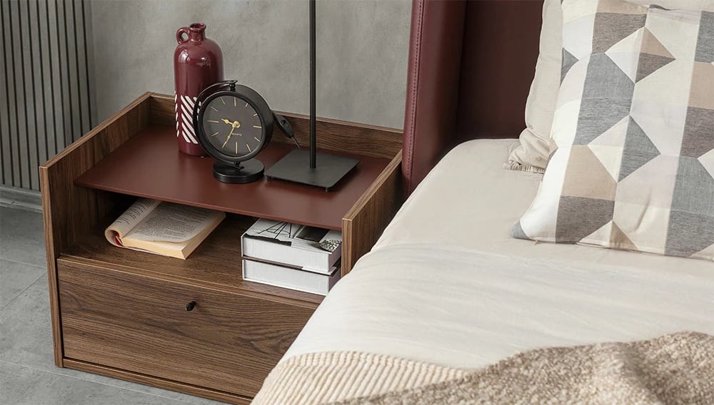 Komodinë Marsala, 1 derë, 1 raft, ngjyrë arre, 64x45x45 cm