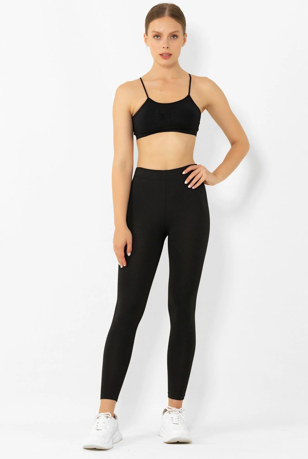 Tuta të zeza Jumeon, 001-000140