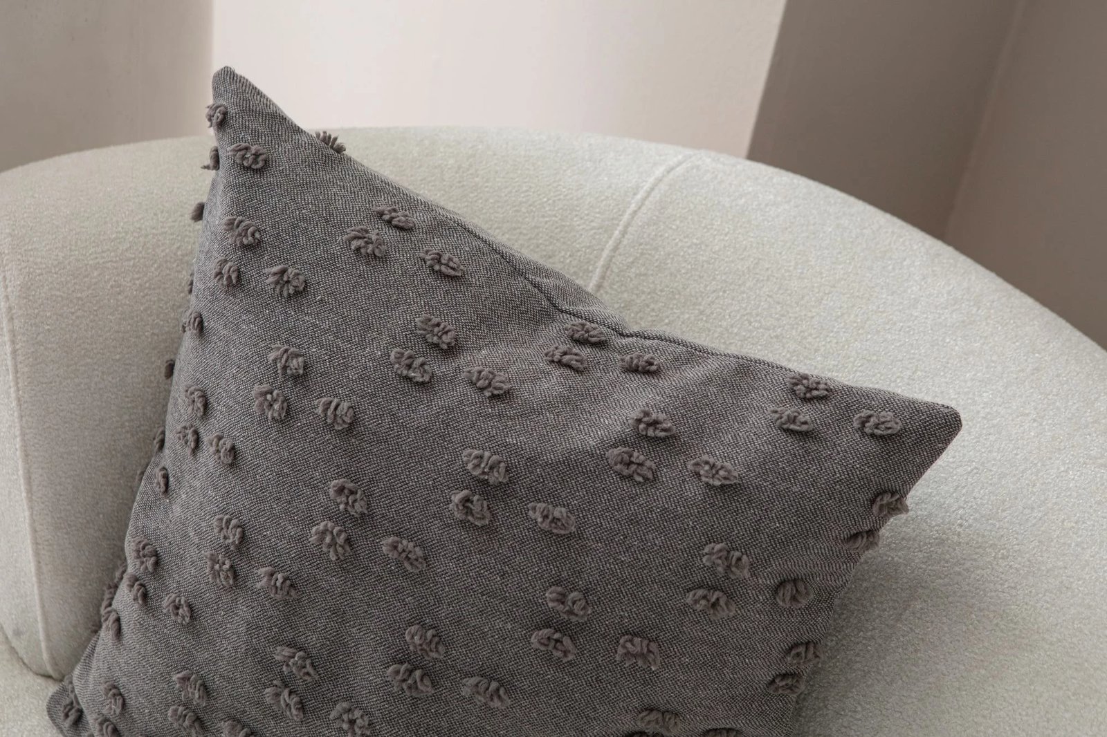 Jastëk dekorativ, ngjyrë gri, Evila Originals, Tuffet v7, 43x43cm