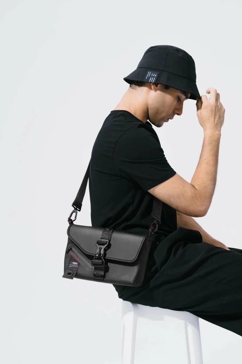 Çantë shpine Asus ROG SLASH Sling Bag 2.0, e zezë