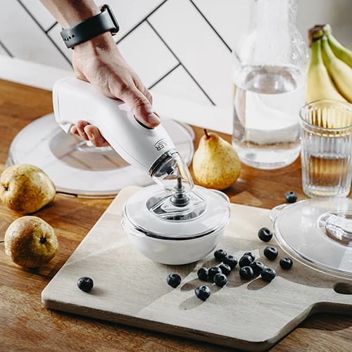 Set pompë vakumi ushqimi, Adler AD 4514, automatike, AC/6xAA, 8 L/min, 10 qese + 3 kapakë + tapë shishe, e bardhë