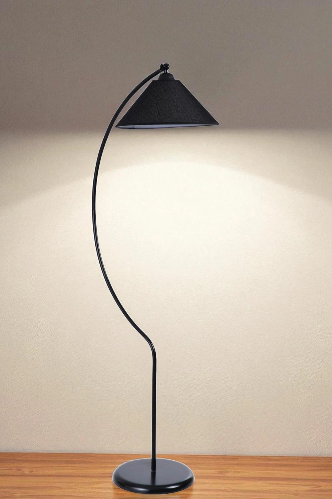 Llambë dyshemeje Opviq, 8951-2, ngjyrë e zezë Llambë dyshemeje Opviq, 8951-2, ngjyrë e zezë