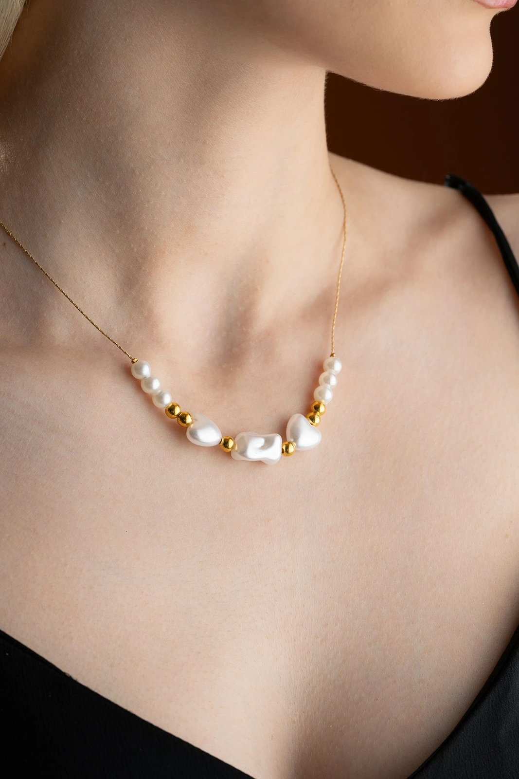 Varëse qafe Jumeon, B237701, ngjyrë ari dhe e bardhë